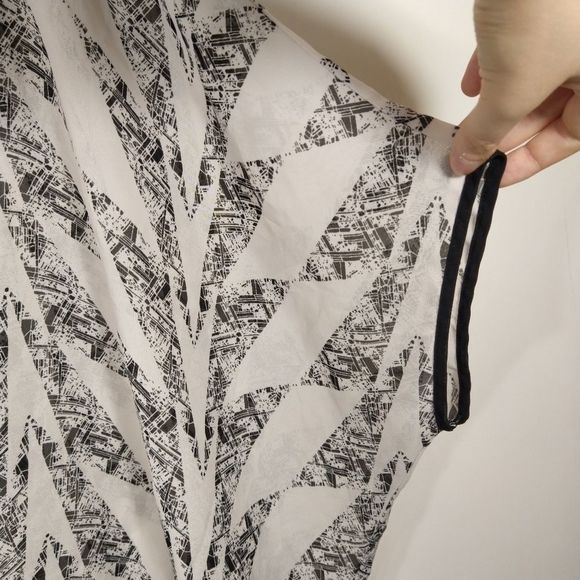 Bisou Bisou Woman's chic blouse M - Picture 6 of 8